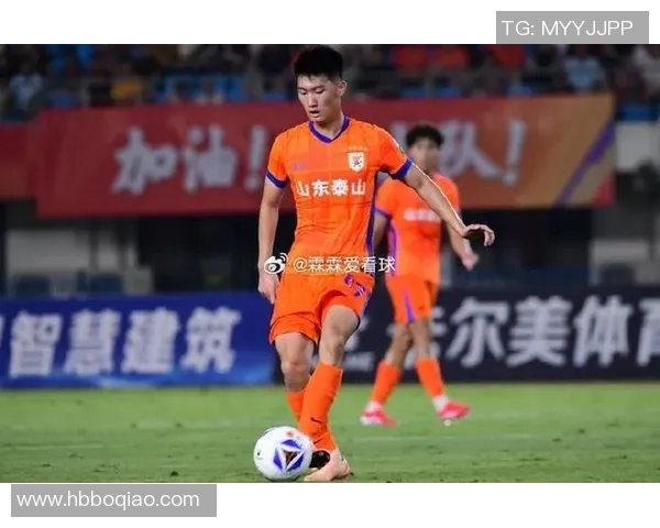 足球八卦社媒发声回应争议事件